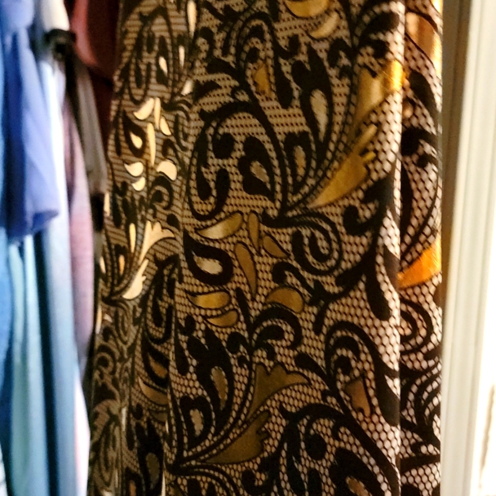 Pant outfit brand Ashley Stewart 16 women's gold& black lace foil feels oh soft